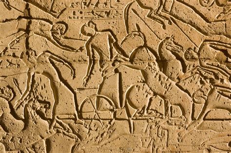 A Batalha de Kadesh: Um Enfrentamento Épico entre Nefertiti e os Hititas