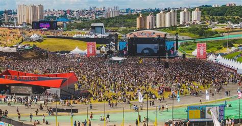 Lollapalooza Brasil 2023: Um Festival de Música que Redefiniu a Cultura Pop Brasileira