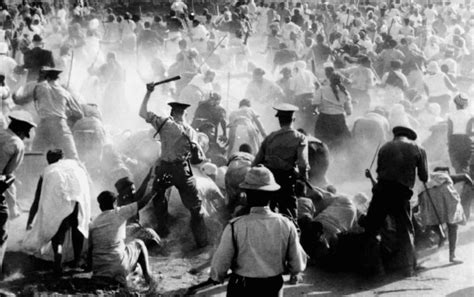 O Massacre de Sharpeville: Um Marco de Resistência contra o Apartheid na África do Sul